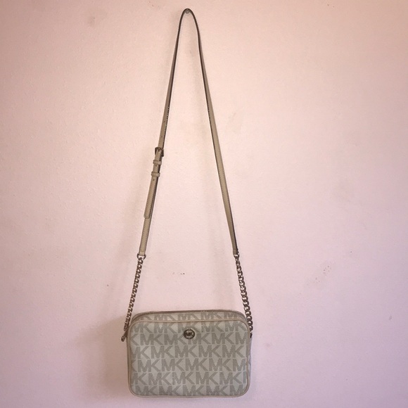 White Michael Kors purse - Picture 1 of 5